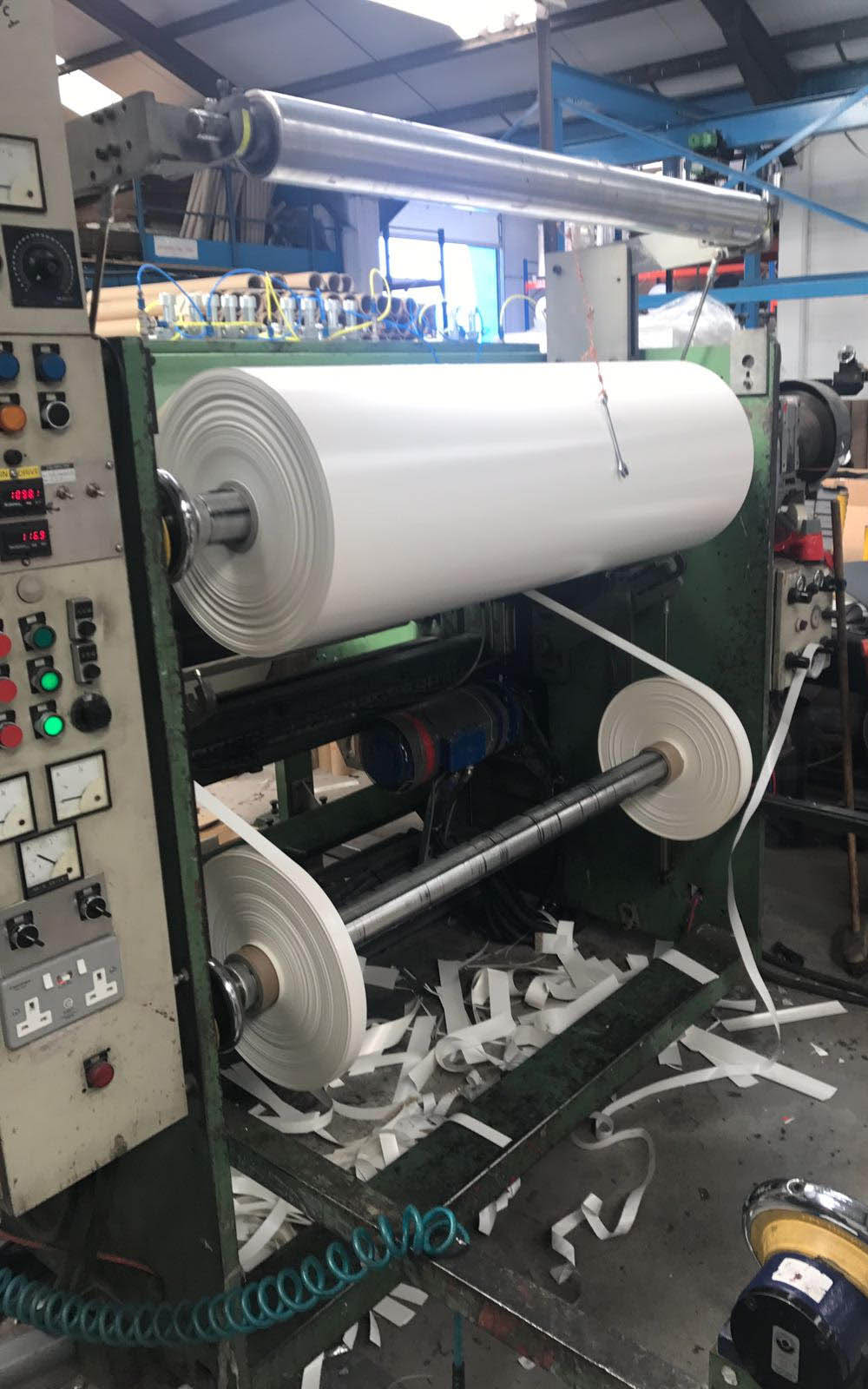 Large whiteboard rolls for whiteboard desks
